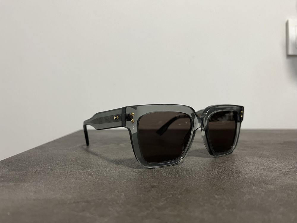 Очки GUCCI GG1084S 004 Shiny Grey