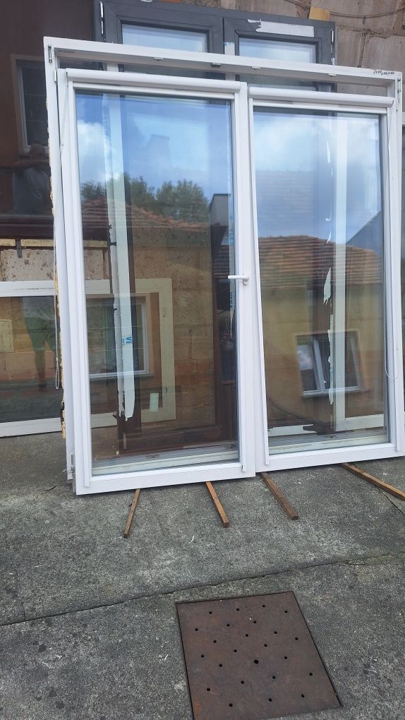 Okno tarasowe PCV Veka antracyt trzy szyby 1320/2400
