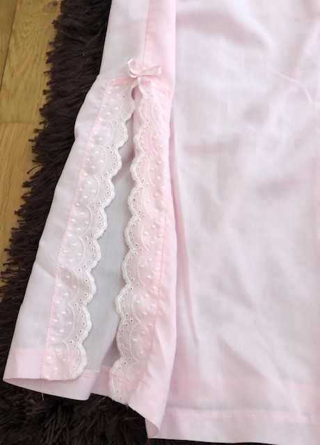 Graciosa camisa dormir rosa com bordado inglês