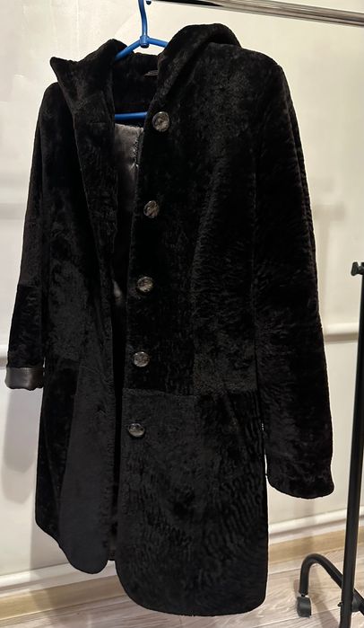 Дуже класна шуба з натурального мутону