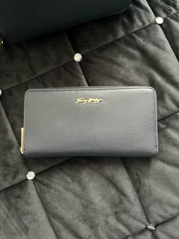 Tommy Hilfiger duży portfel granatowy