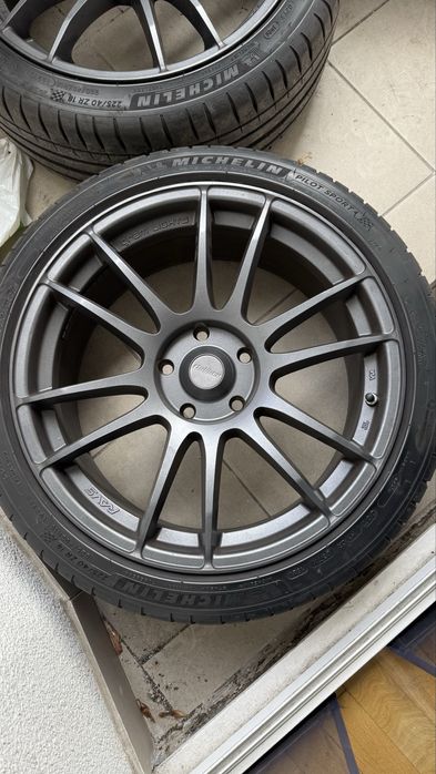 Felgi r18 5x114.3 z oponami Michelin 225/40/18