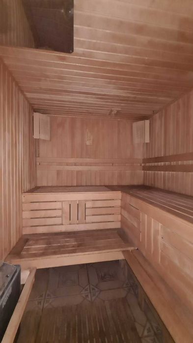 Статний якісний цегляний будинок в центрі міста Бровари