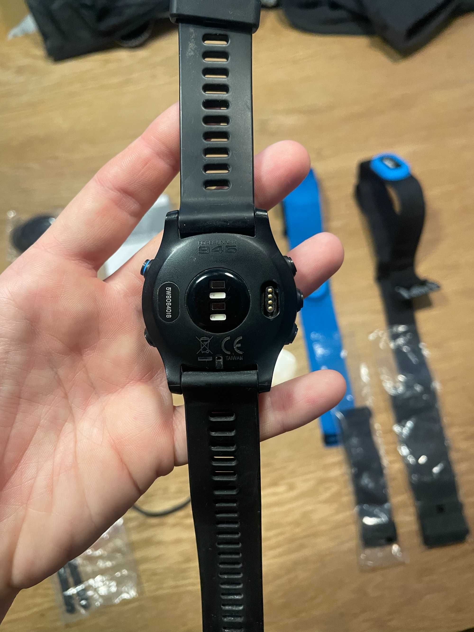 Zegarek sportowy Garmin Forerunner 945 Triathlon Bundle [010_02063_11]