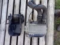 Toyota avensis t25 2,0 116km intercooler kierownica powietrza