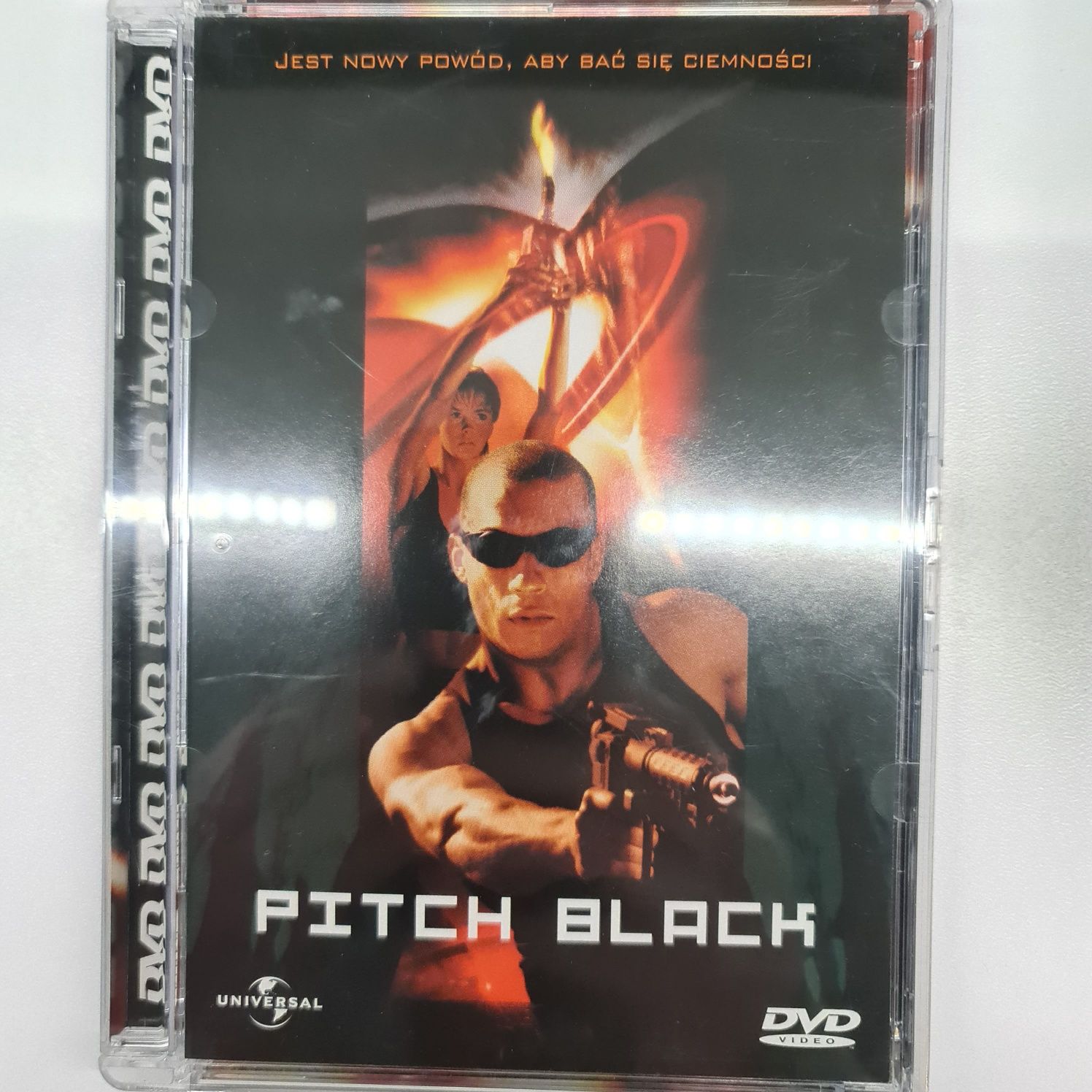Pitch Black film na DVD