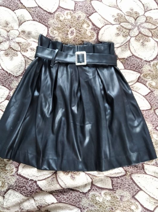Спідниця з еко шкіри 44 розм.