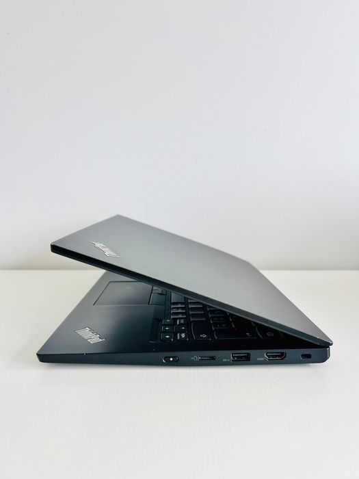 Portátil Lenovo L13 (i3 10ª Geração + 4GB + 256GB SSD)