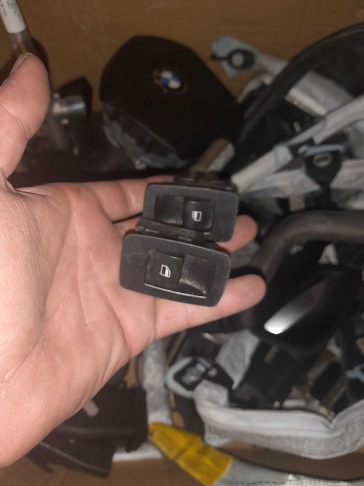 Airbags bmw laterais , condutor e passageiro. Mais algumas peças BMW