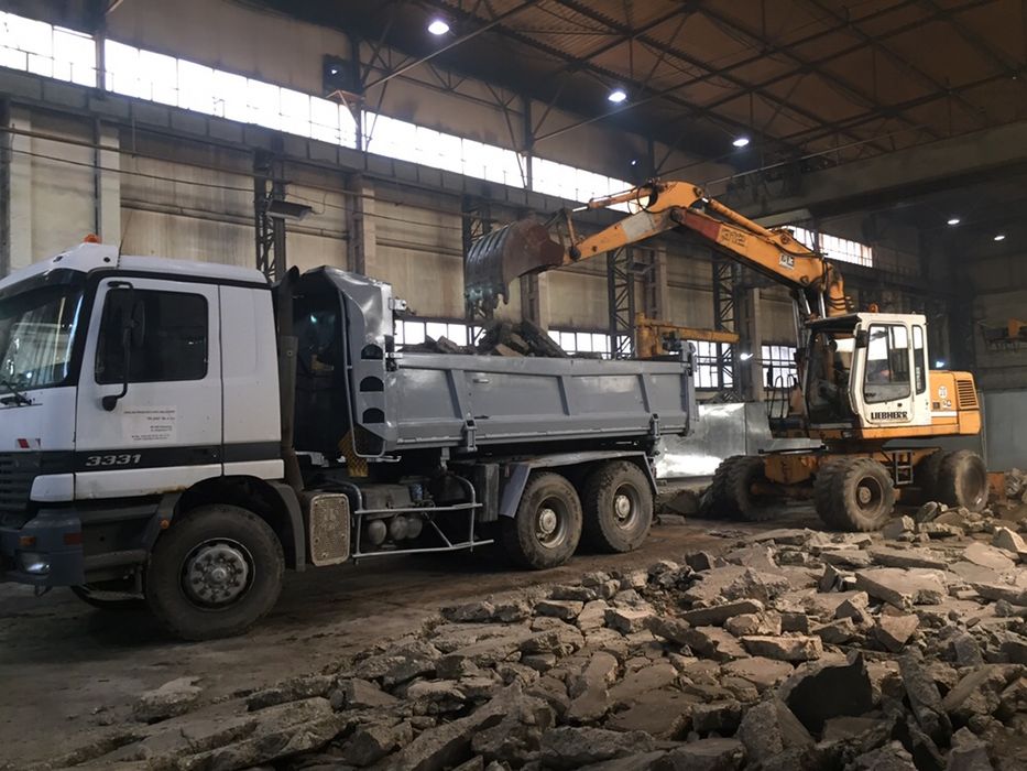 Wynajem koparki obrotowej kołowej Liebherr usług koparką