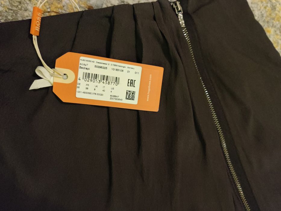 Saia Hugo Boss Cinza