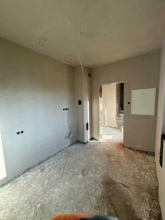 Tynki maszynowe gipsowe i hybrydowe