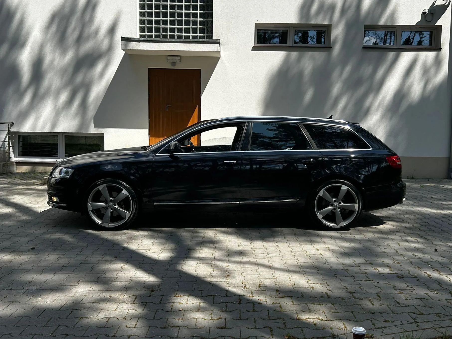Audi A6 Audi a6 c6 2.8 v6 manual !!
