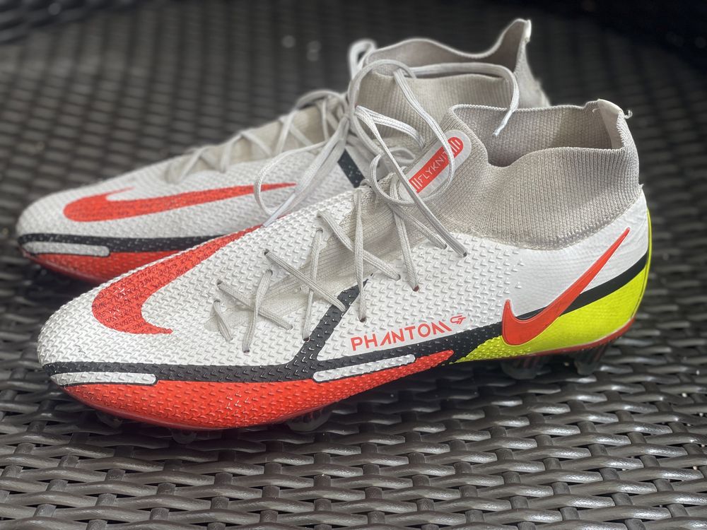 Chuteiras Nike Phantom