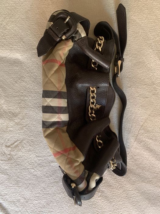 Mala Burberry. Preço nova 950€.