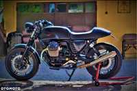 Moto Guzzi V7 Stone, stylowy włoski cafe racer.