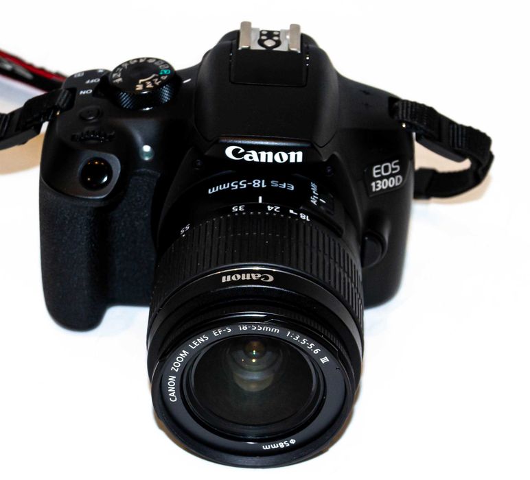 Canon EOS 1300D + 18-55mm IS III 18Mpix ISO12800 8TYŚ