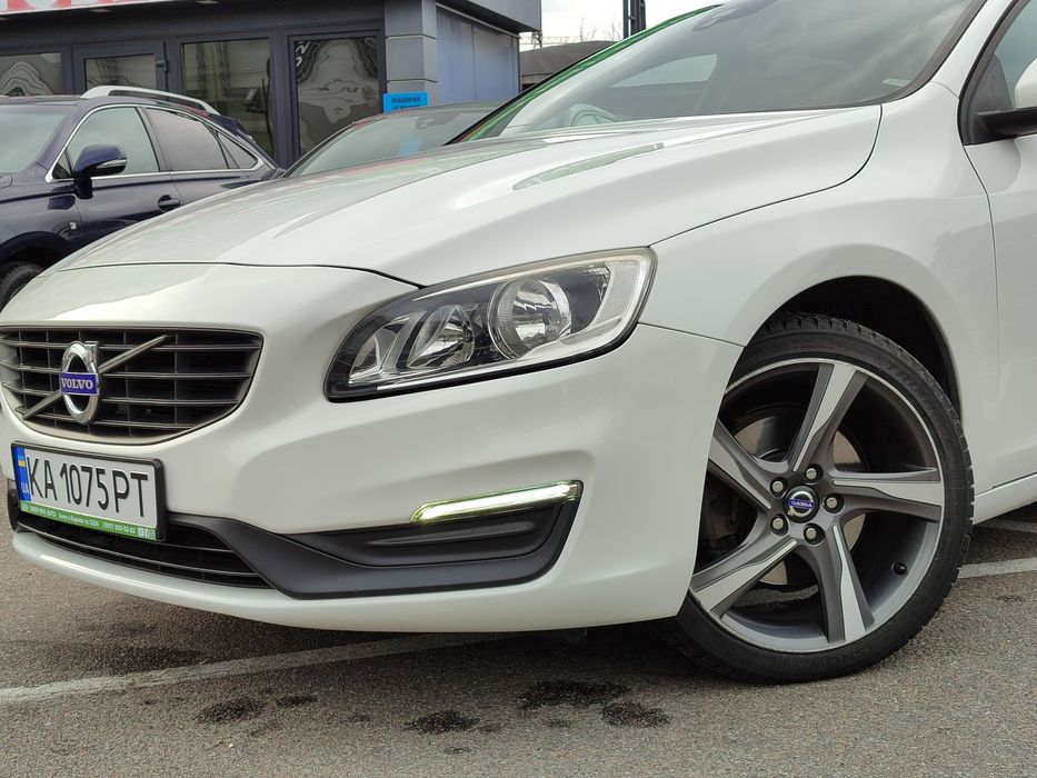 Volvo V60 (facelift) 2.0 дизель 2016 із Нідерландів