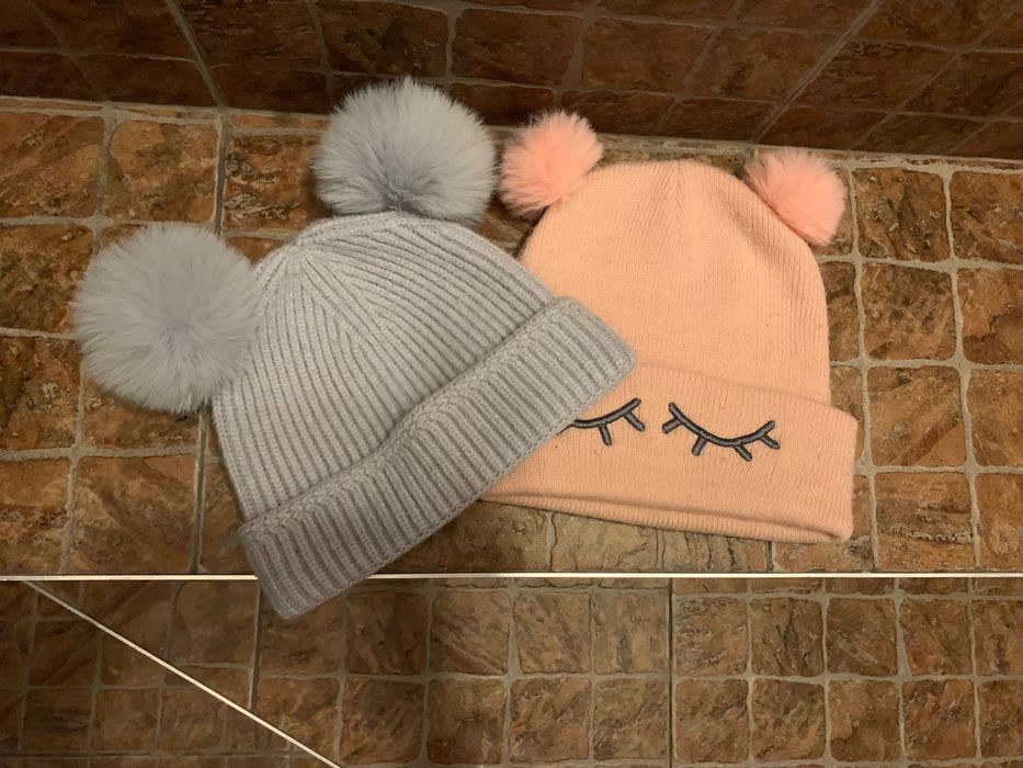 Czapki na jesień/zimę dla dziewczynki 4-5 lat Nowa i używana