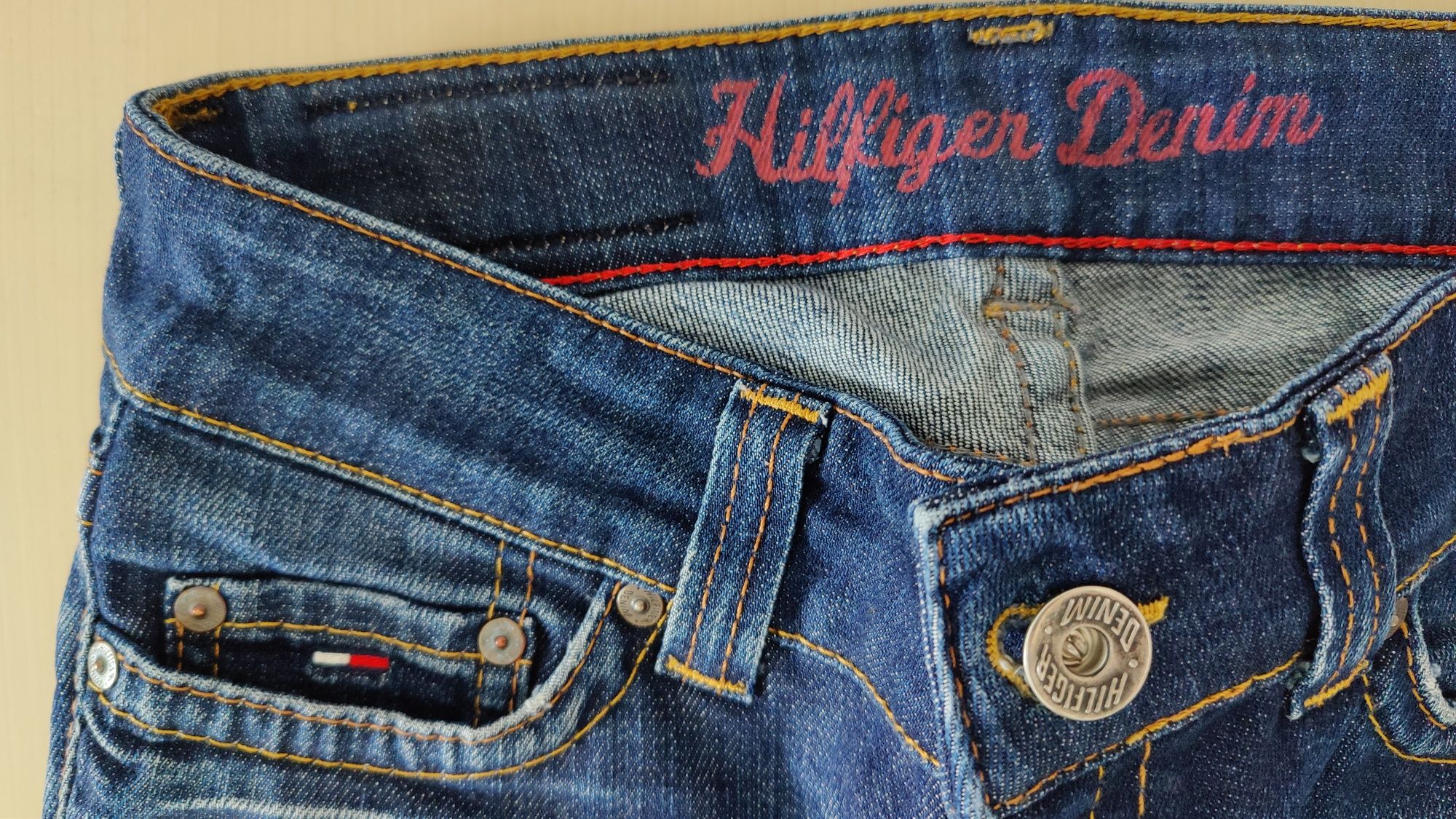Spodnie damskie, dżinsy, jeansy; 36/8/S; Tommy Hilfiger; niebieskie
Ro