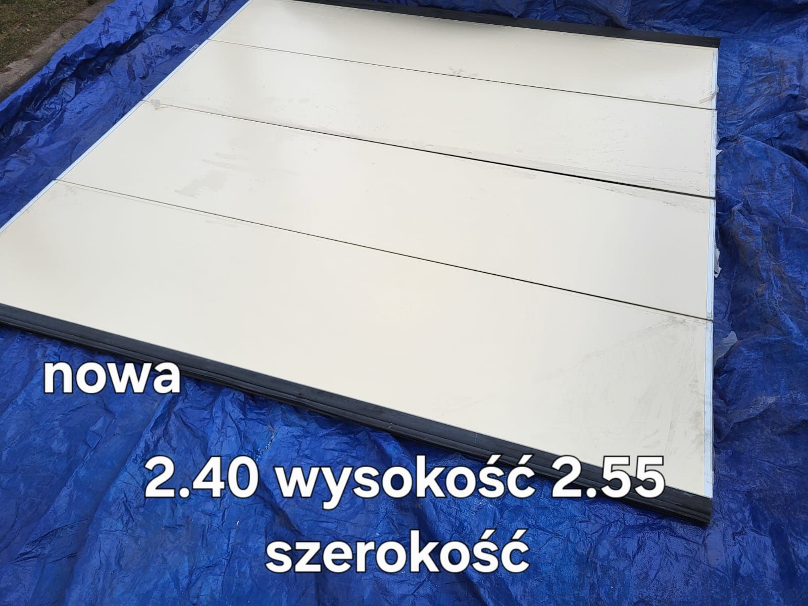Brama segmentowa 2.55×2.40 z napędem.