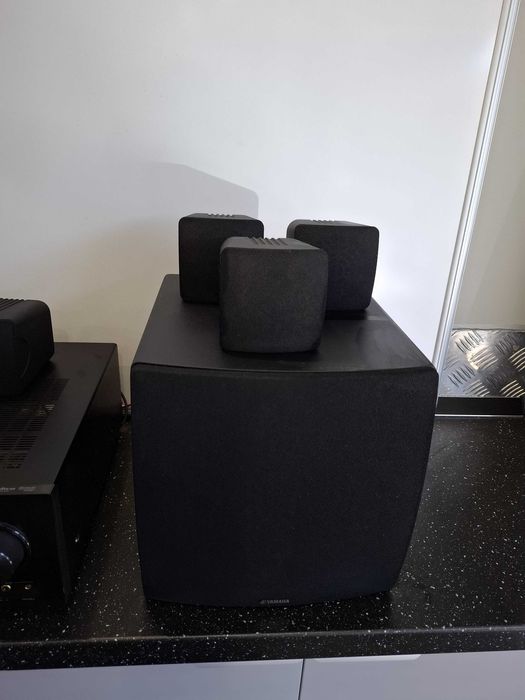 Sistema som Yamaha RX-V465 + Subwoofer NS-SW280 + 5 Satélites NS-B280