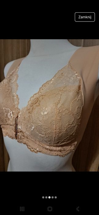 Biustonosz bezszwowy.