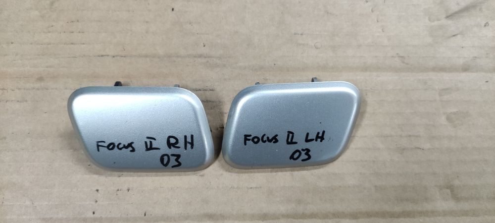 Zaślepka spryskiwacza xenon ksenon dyszy zderzaka Ford Focus mk2 03 O3