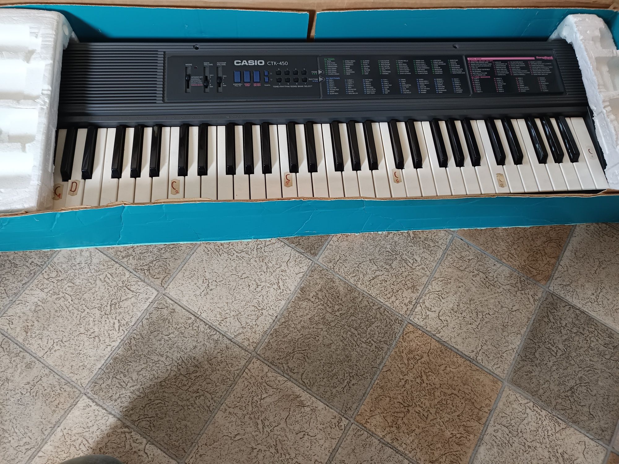 Keyboard Casio CTK-450 z kablem zasilającym