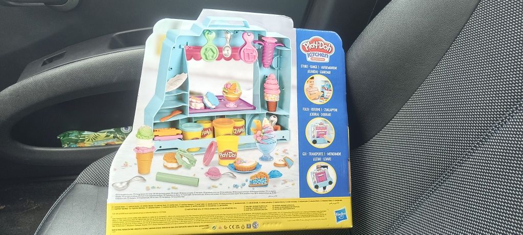 Play Doh ciastolina samochód z lodami ice cream truck