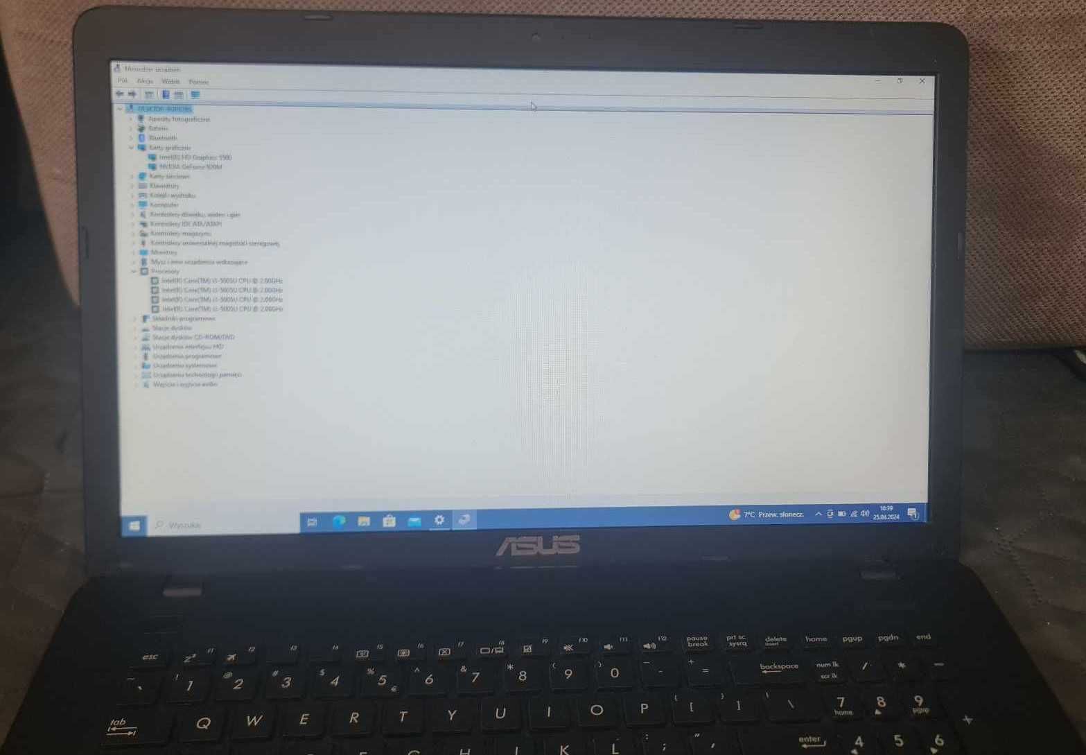 Laptop Asus R752L 17.3" i3-5005U 4GB / ssd 120GB GF920M