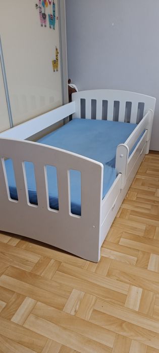 Łóżko dziecięce białe
