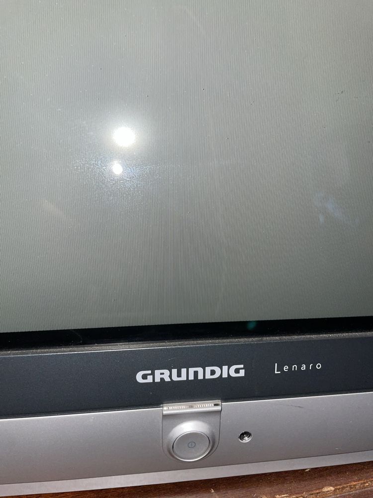 Televisão Grundig lenaro