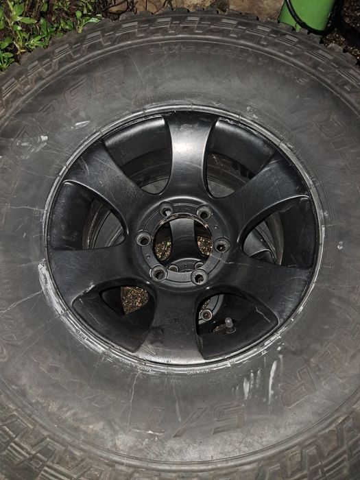 Conjunto jantes e pneus furação japonesa