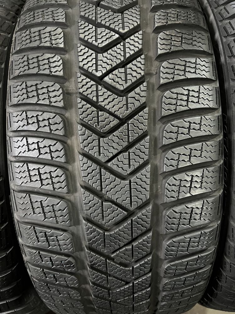 245/40/19 R19 Pirelli Sottozero 3 4шт зима