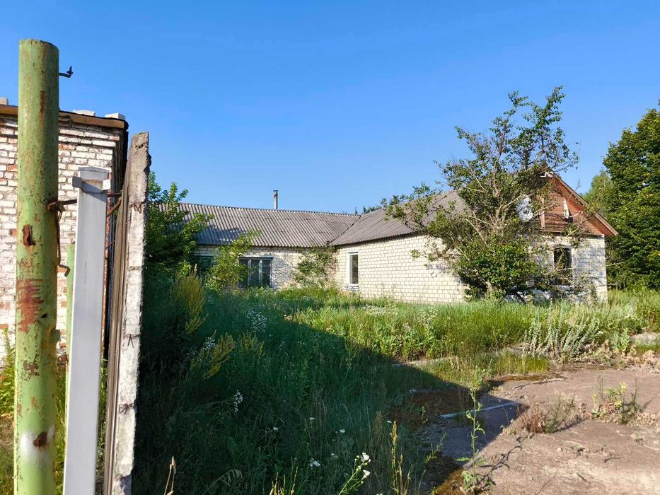 Продам виробничо  складську  базу пгт  Ріпки Чернігівської області