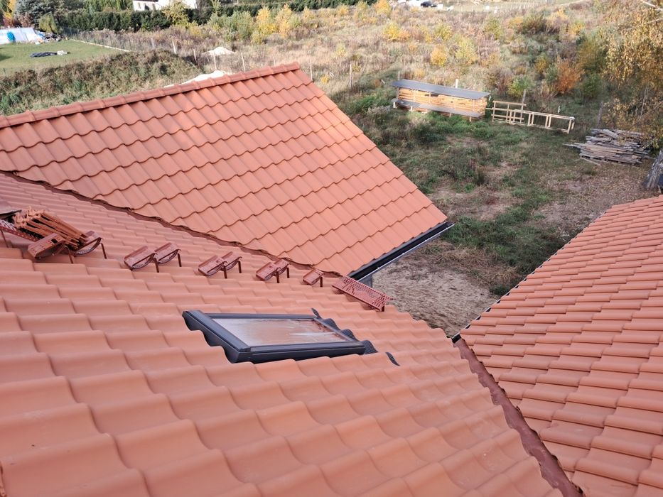 Usługi dekarskie/ Dachy/ Ciesielstwo/ Podbitki/ Dekarz/ Konstrukcje