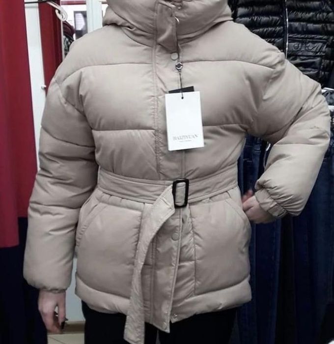 Куртка зимова у бежевому кольорі