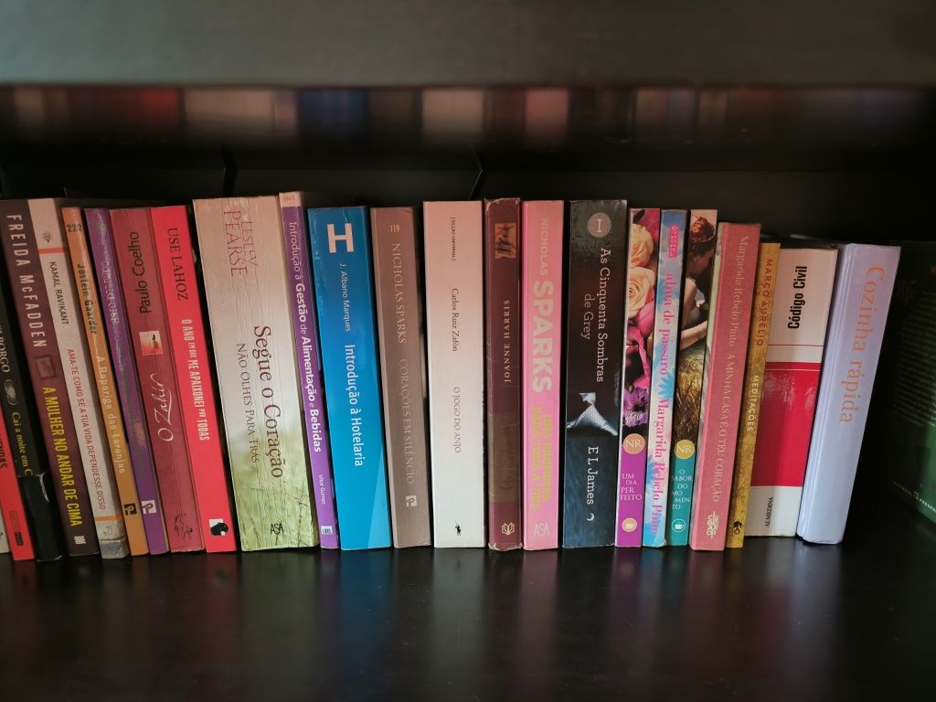 Vários Livros para venda