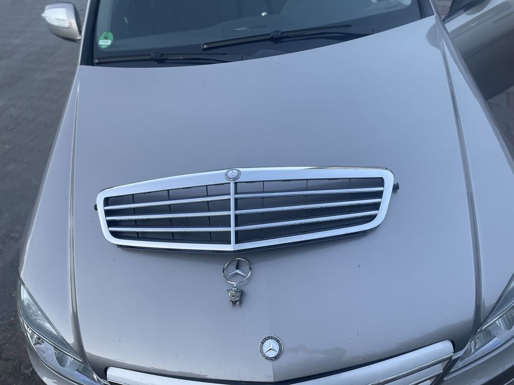 Grill Mercedes +celownik! Wszystkie zaczepy cale, zero uszkodzen