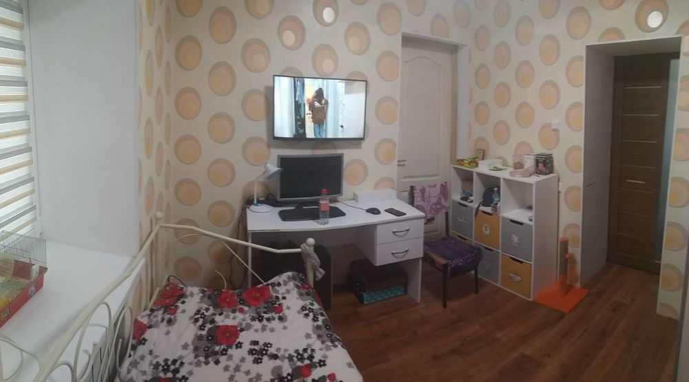 Продается1/2часть дома на ХБК.