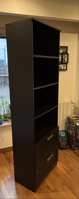 Brimnes estante preta