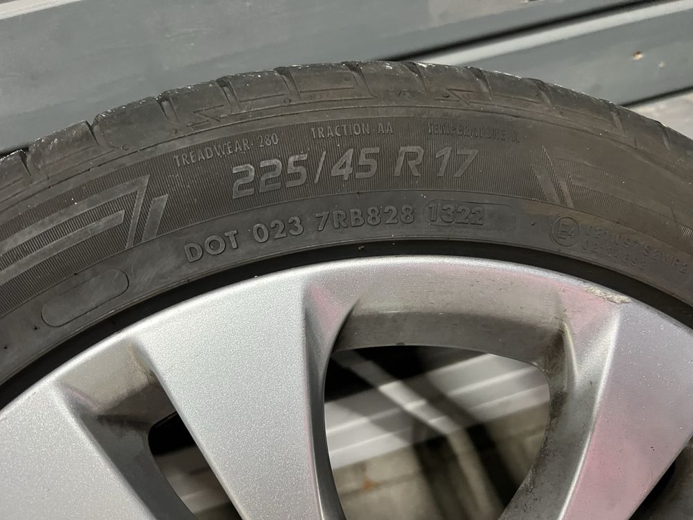 Koła Felgi Opony Lato Mercedes 17 225/45/17 22 r czujniki powietrza