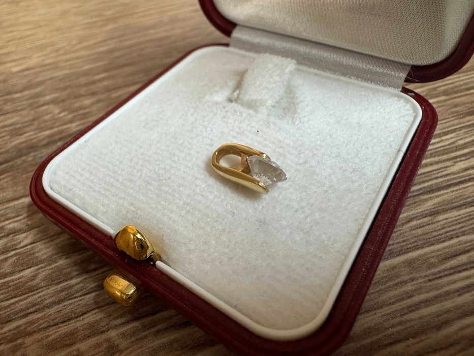 Wyrób Jubilerski  Złota Zawieszka z Kamieniem Próba 585 Waga 0.97g