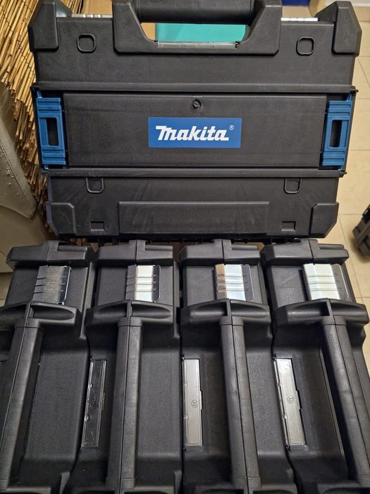 Nível a Laser Makita 360° com Tripé + Acessórios - NOVO na Mala