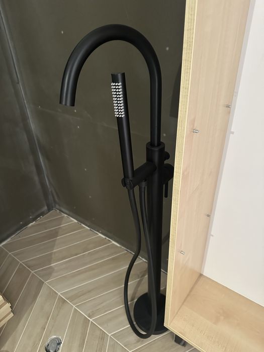 Bateria wannowa wolnostojąca KFA Moza czarna