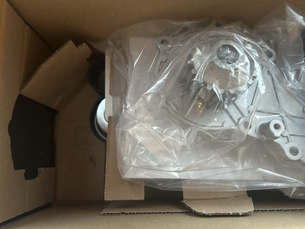GATES KP15598XS pompa wodna + zestaw paska rozrządu