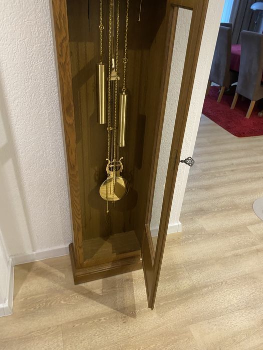 Sprzedam zegar stojacy.