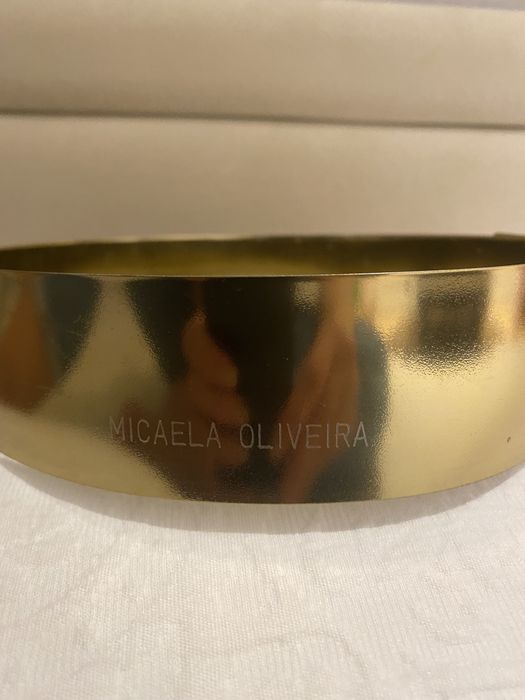 Cinto dourado Micaela Oliveira, ajustavem