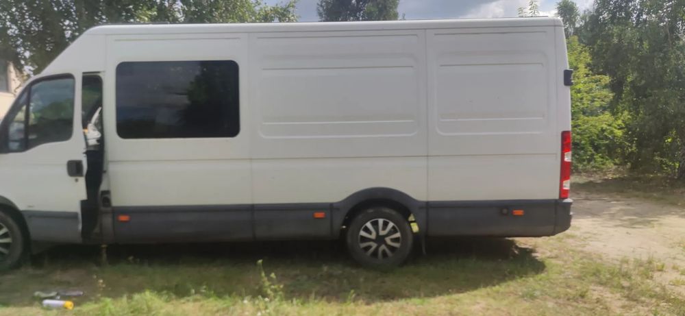 Iveco Daily  Sprzedam Iveco daily l4h2 9 osobowe. 2007 rok